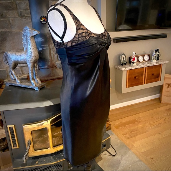 CARMEN MARC VALVO COLLECTION⭐️Black & Nude, Sequined. Size 2🔥STUNNING DRESS ♥️ - Picture 5 of 16